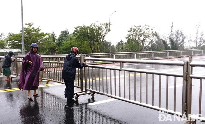 Sơ tán gần 99.500 người để bảo đảm an toàn trước bão mạnh